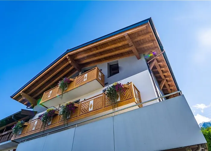 Bernstein Апартаменти Капрун